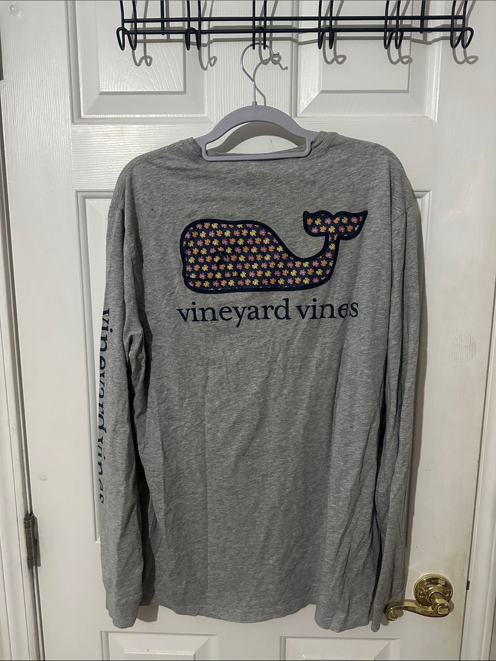 Vineyard Vines Heather Gray Long Sleeve Tee with Leaf Whale